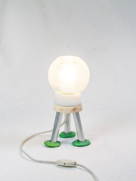 Lampe GRU hergestellt aus Secondhand Material by moebel3000 