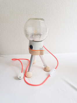 Lampe PIRI hergestellt aus Secondhand Material by moebel3000 